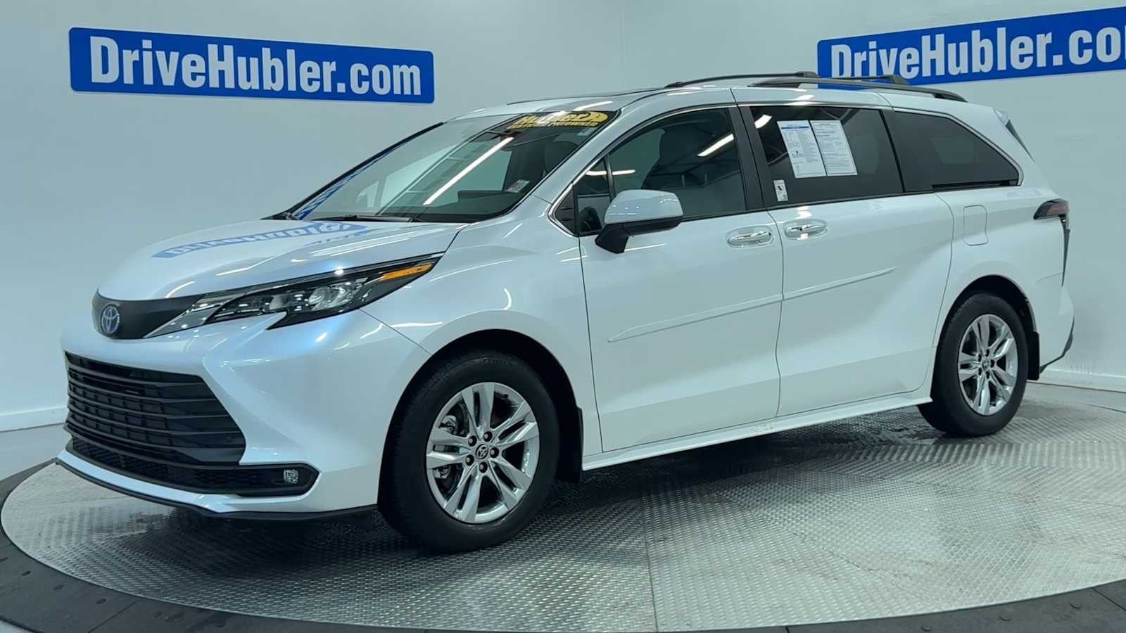 2025 Toyota Sienna XLE