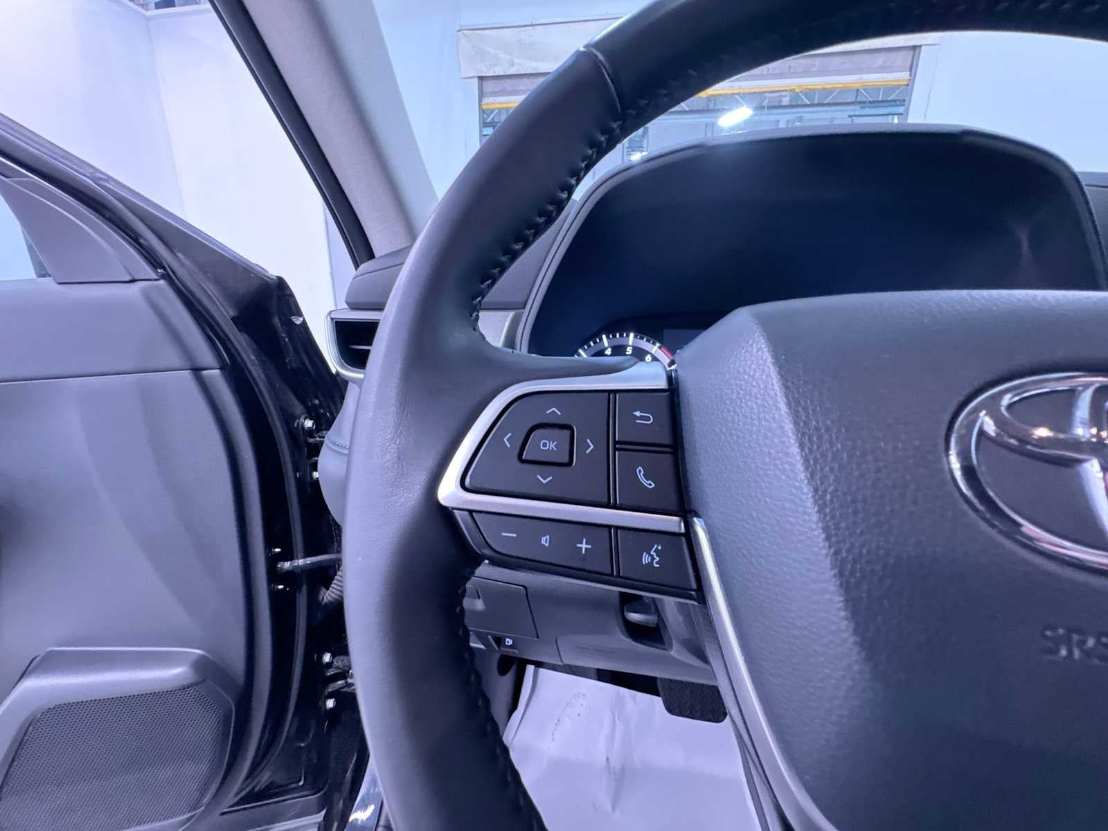 2025 Toyota Highlander LE