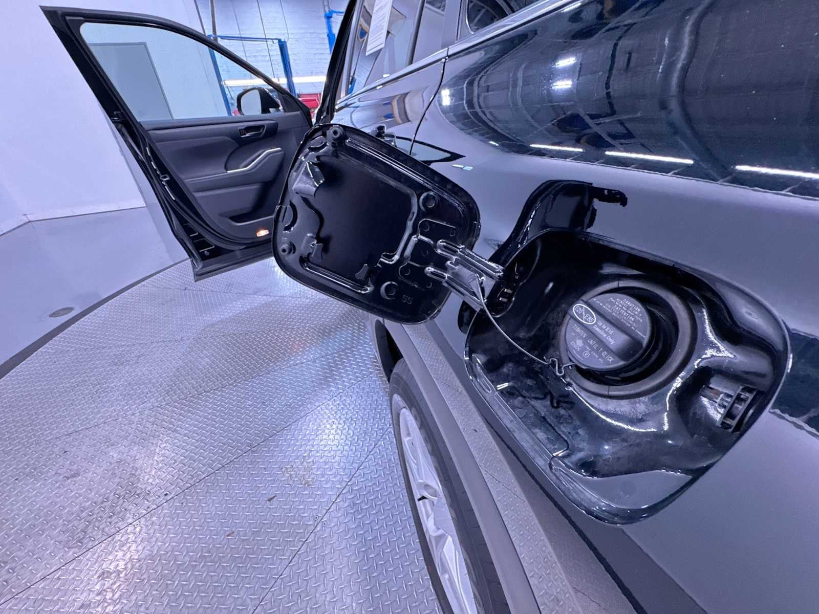 2025 Toyota Highlander LE