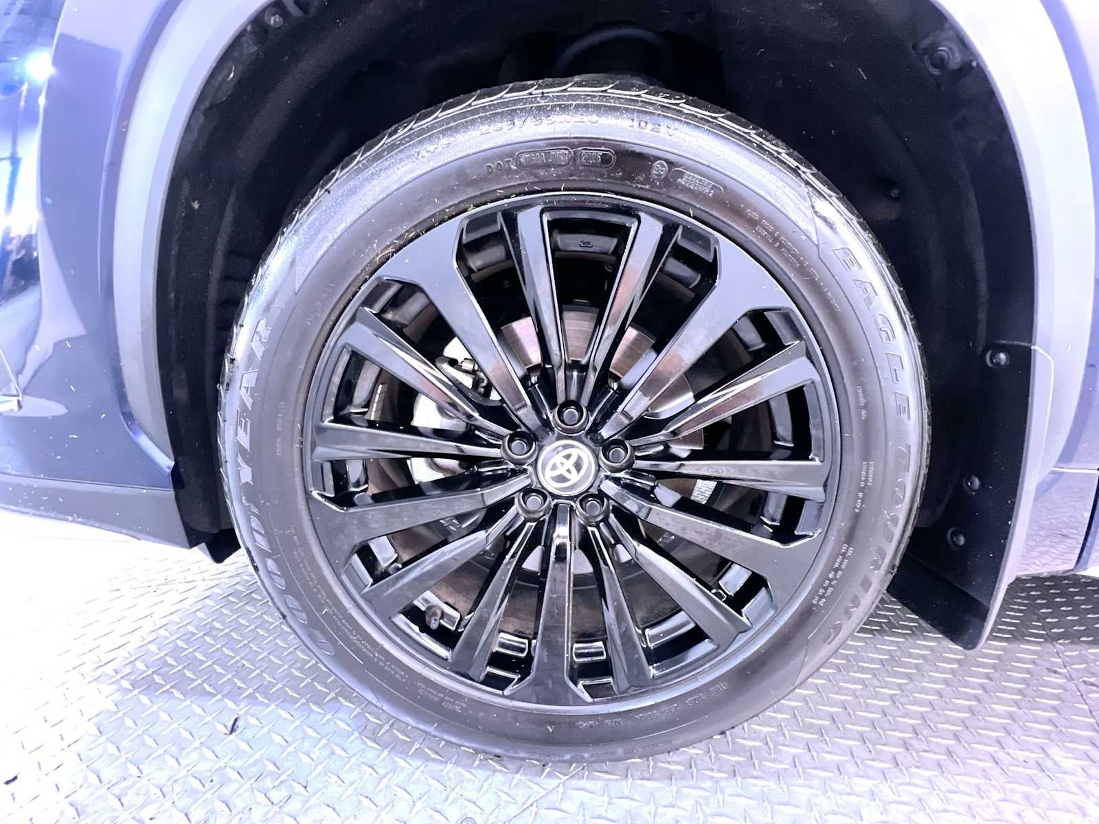 2025 Toyota Highlander XSE