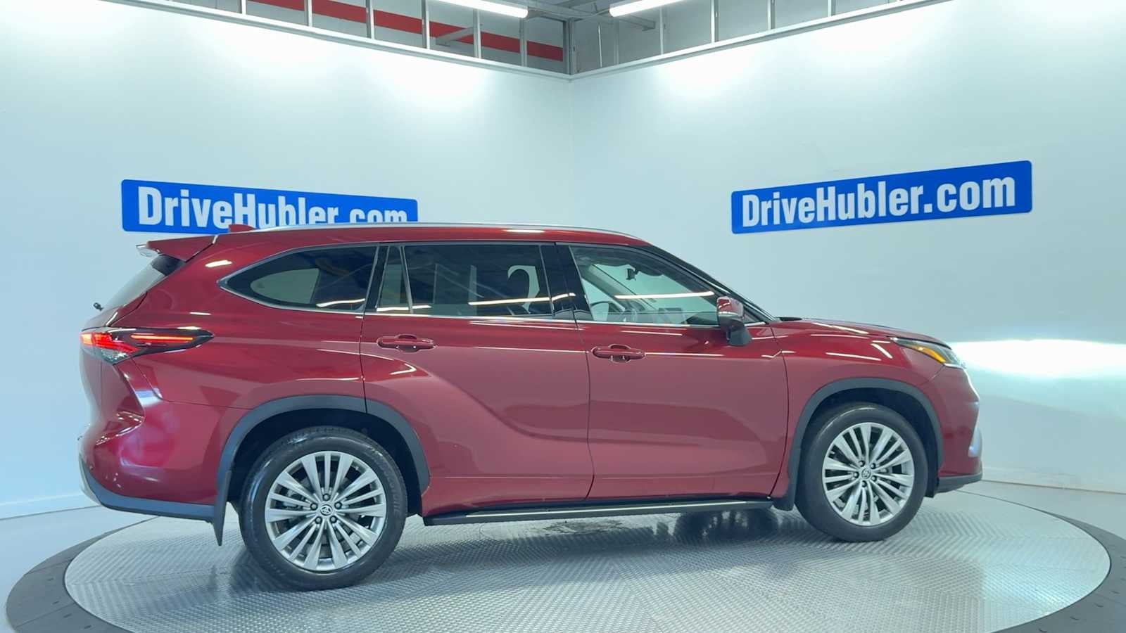 2025 Toyota Highlander Platinum