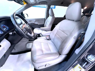2019 Toyota Sienna XLE