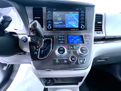 2019 Toyota Sienna XLE