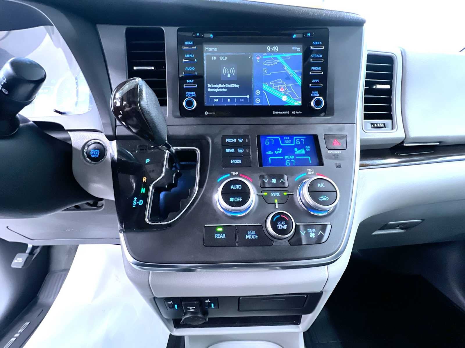 2019 Toyota Sienna XLE