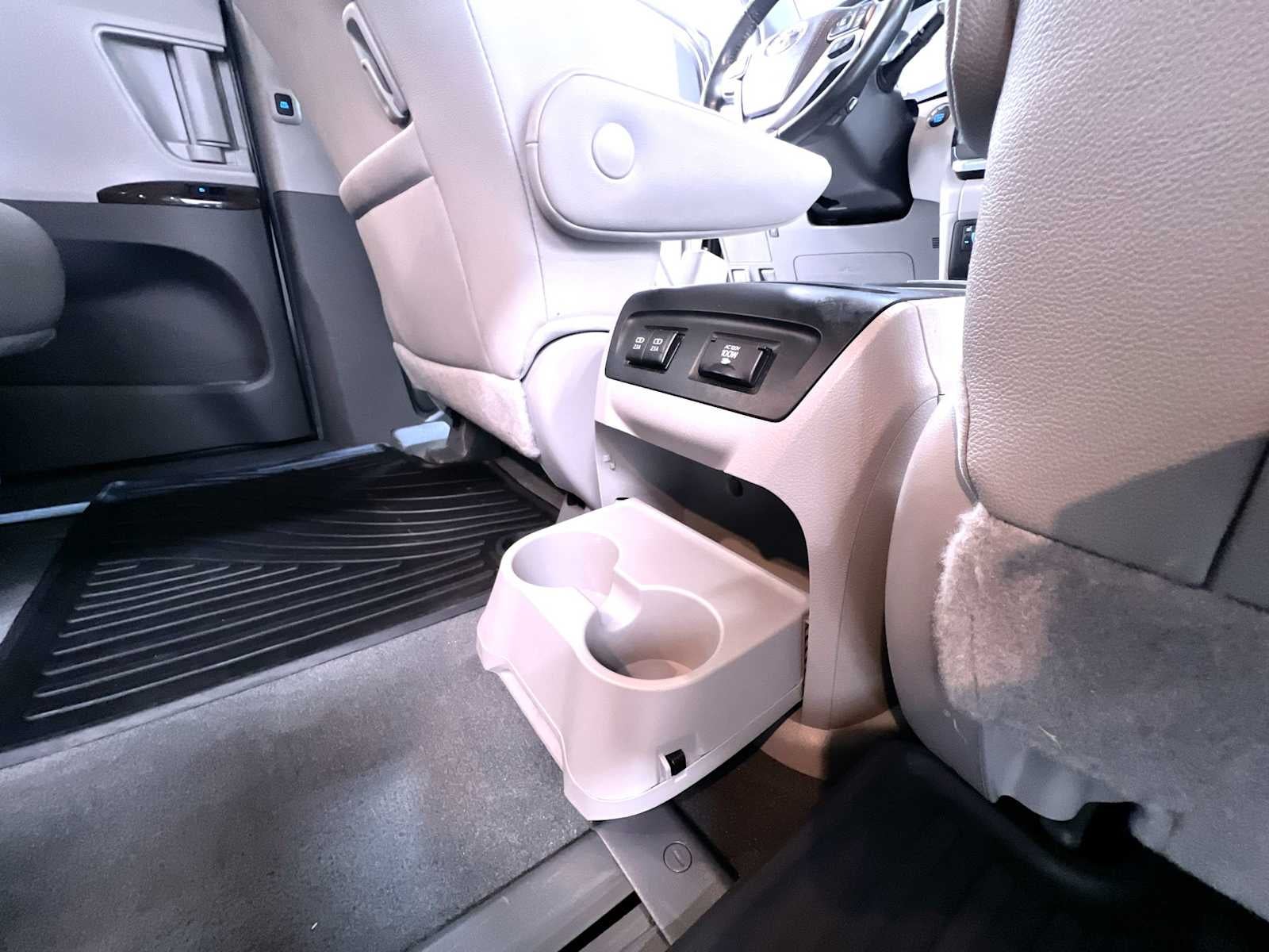 2019 Toyota Sienna XLE