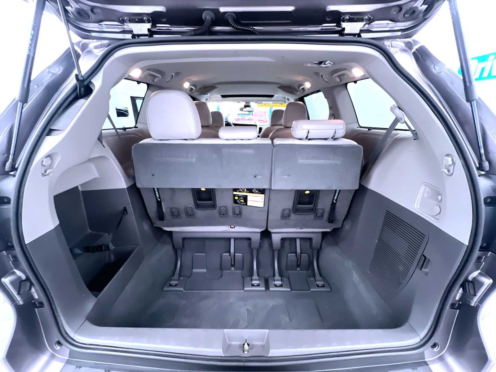2019 Toyota Sienna XLE