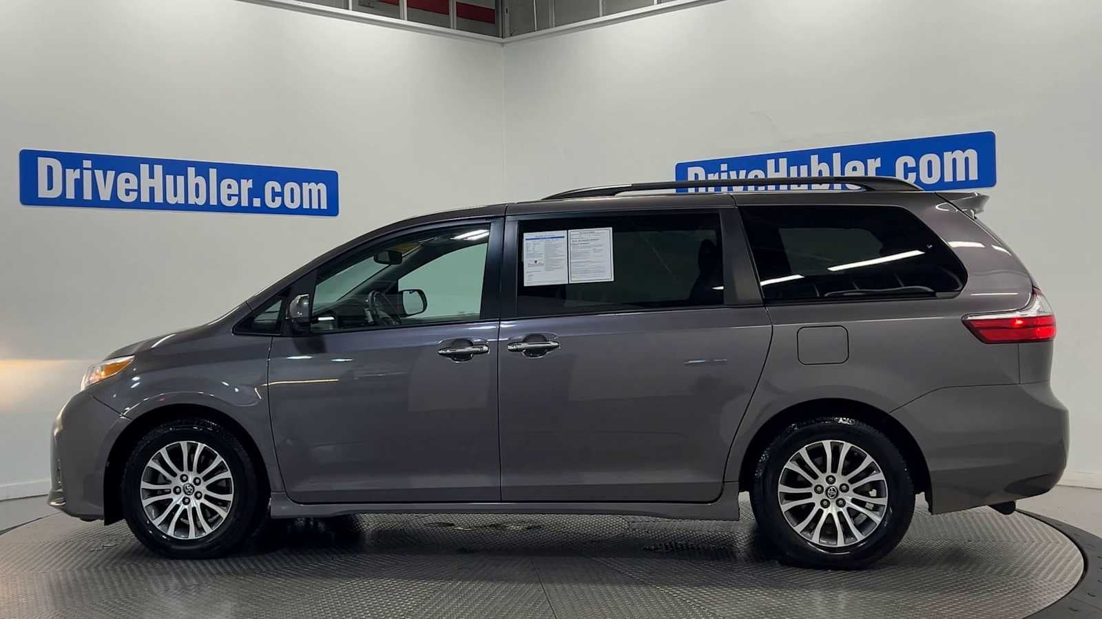 2019 Toyota Sienna XLE