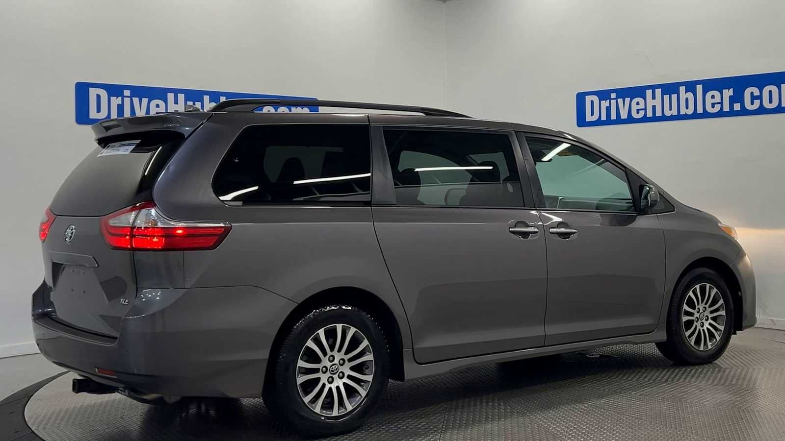 2019 Toyota Sienna XLE