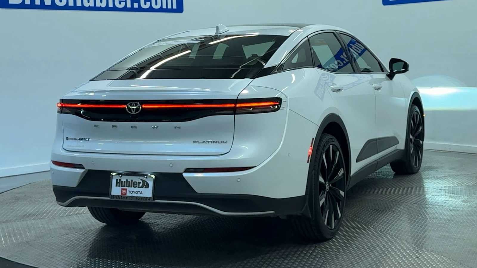 2024 Toyota Crown Platinum