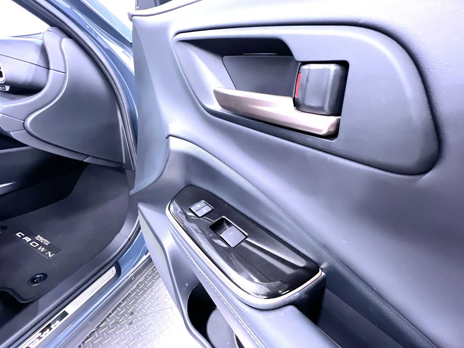 2025 Toyota Crown Platinum