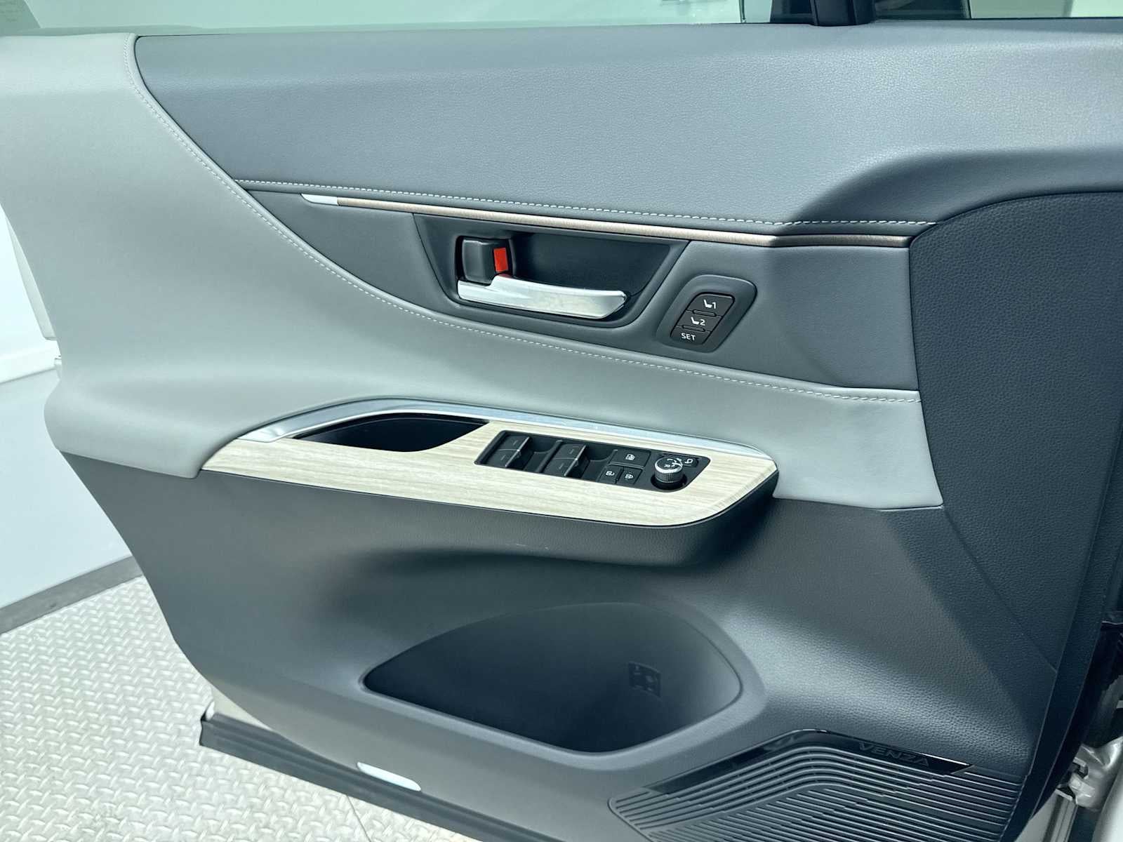 2023 Toyota Venza Limited