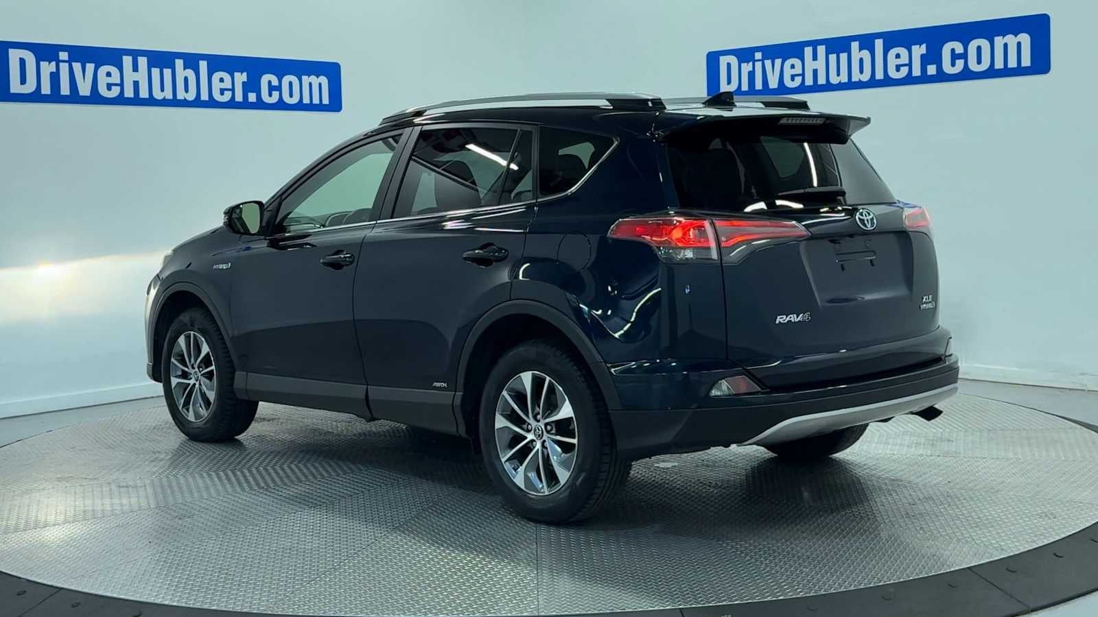 2017 Toyota RAV4 Hybrid XLE