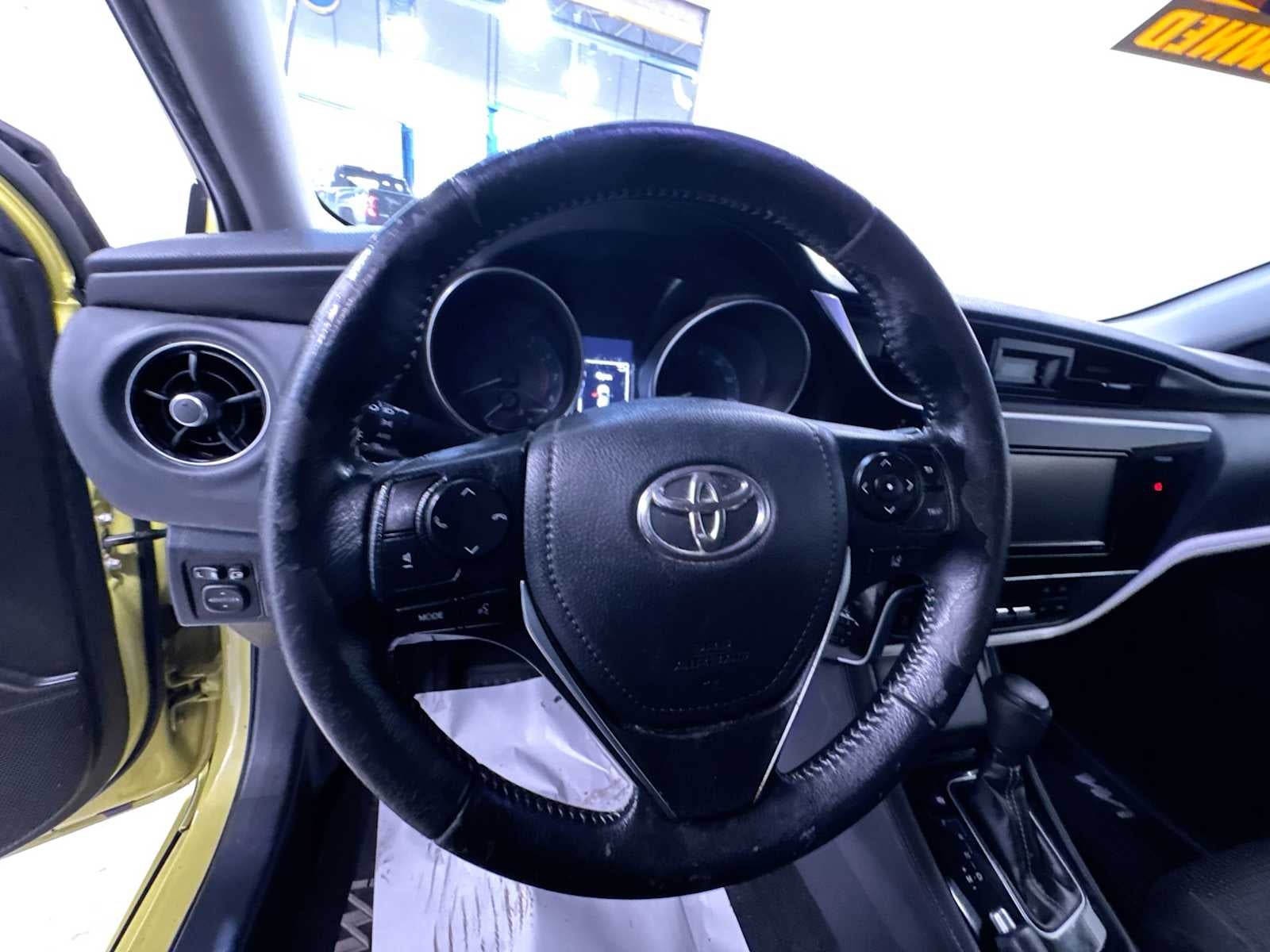 2017 Toyota Corolla iM CVT (Natl)