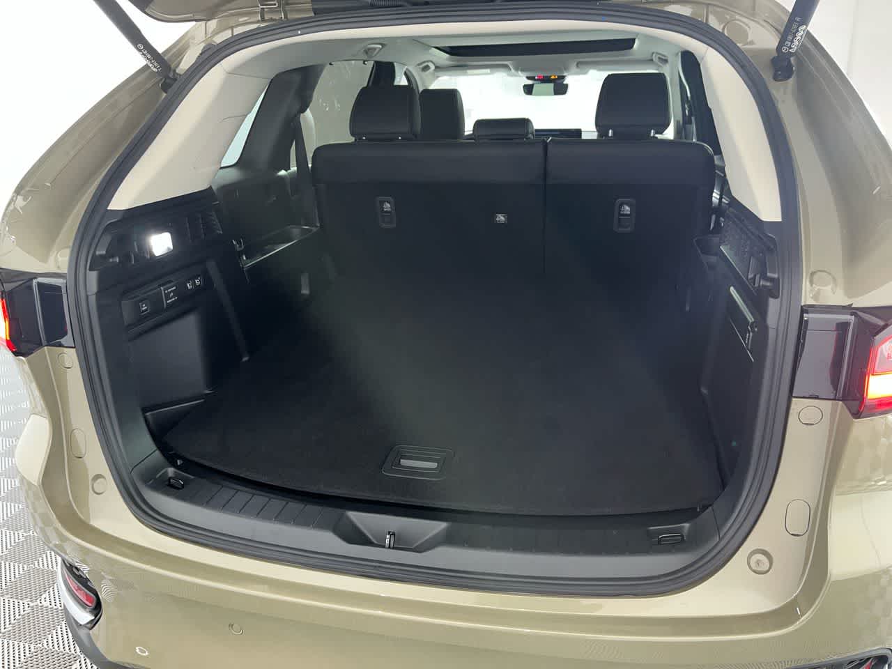 2025 Mazda Mazda CX-70 PHEV Premium Package