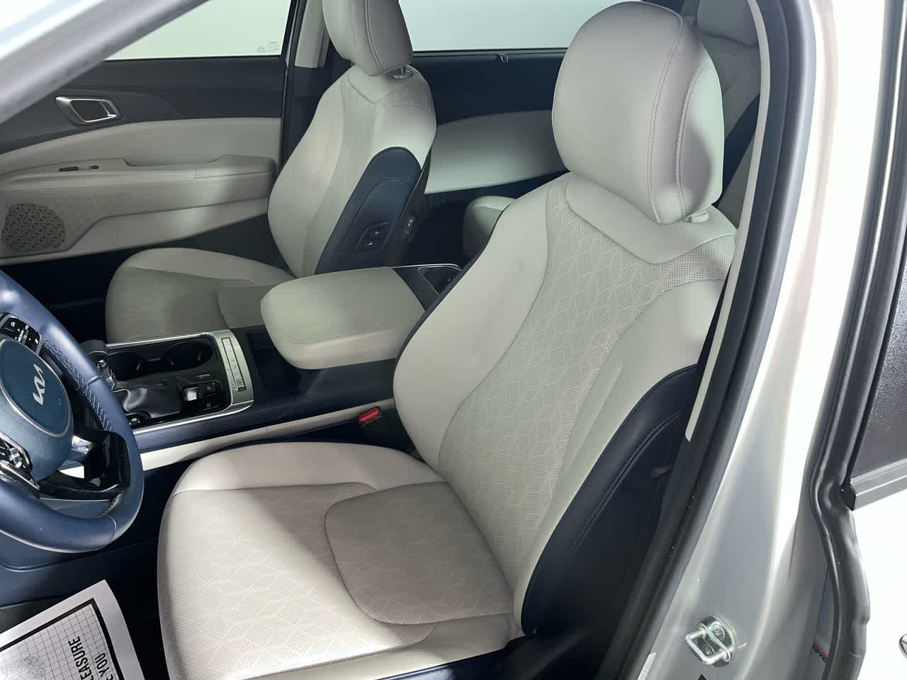 2025 Kia Carnival EX