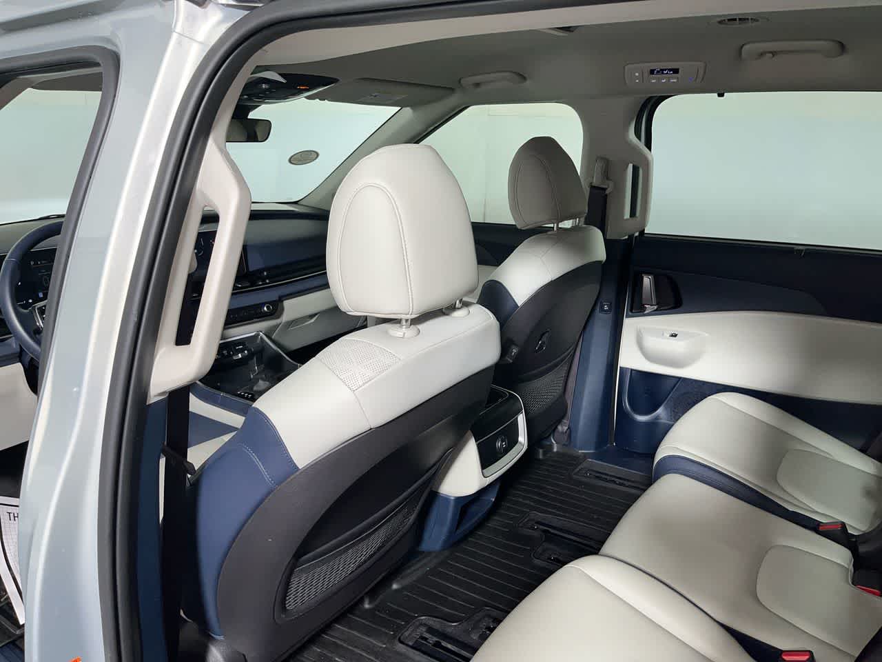 2025 Kia Carnival EX