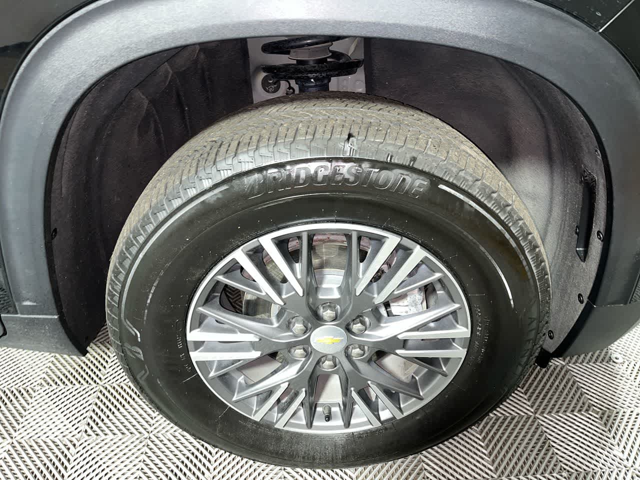 2026 Chevrolet Traverse AWD LT