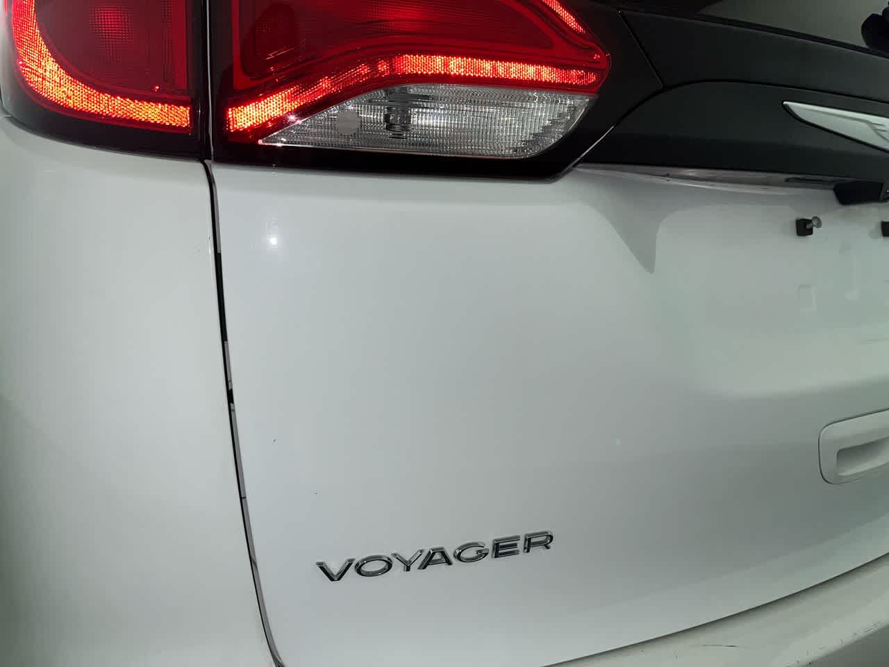 2024 Chrysler Voyager LX