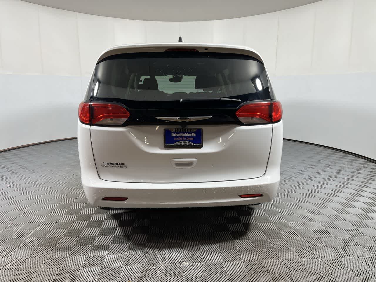 2024 Chrysler Voyager LX