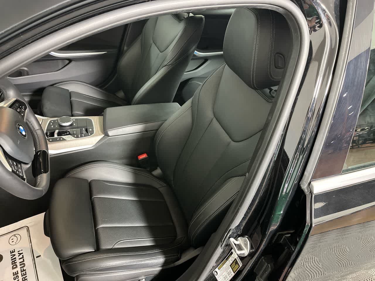 2025 BMW 330i 330i