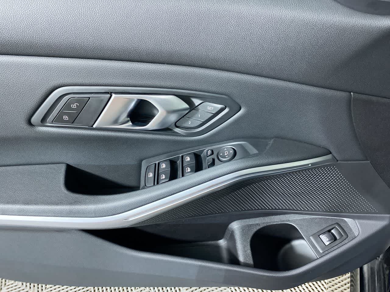 2025 BMW 3 Series 330i