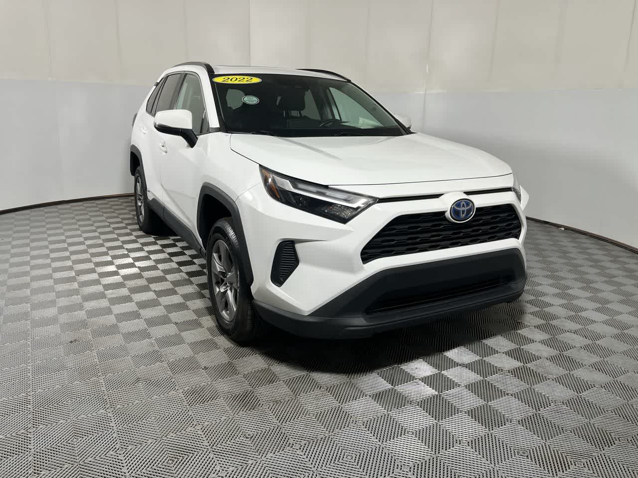 2022 Toyota RAV4 Hybrid XLE