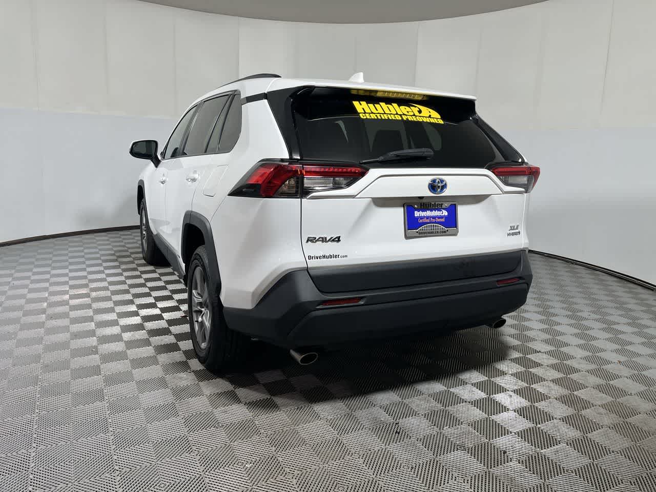 2022 Toyota RAV4 Hybrid XLE
