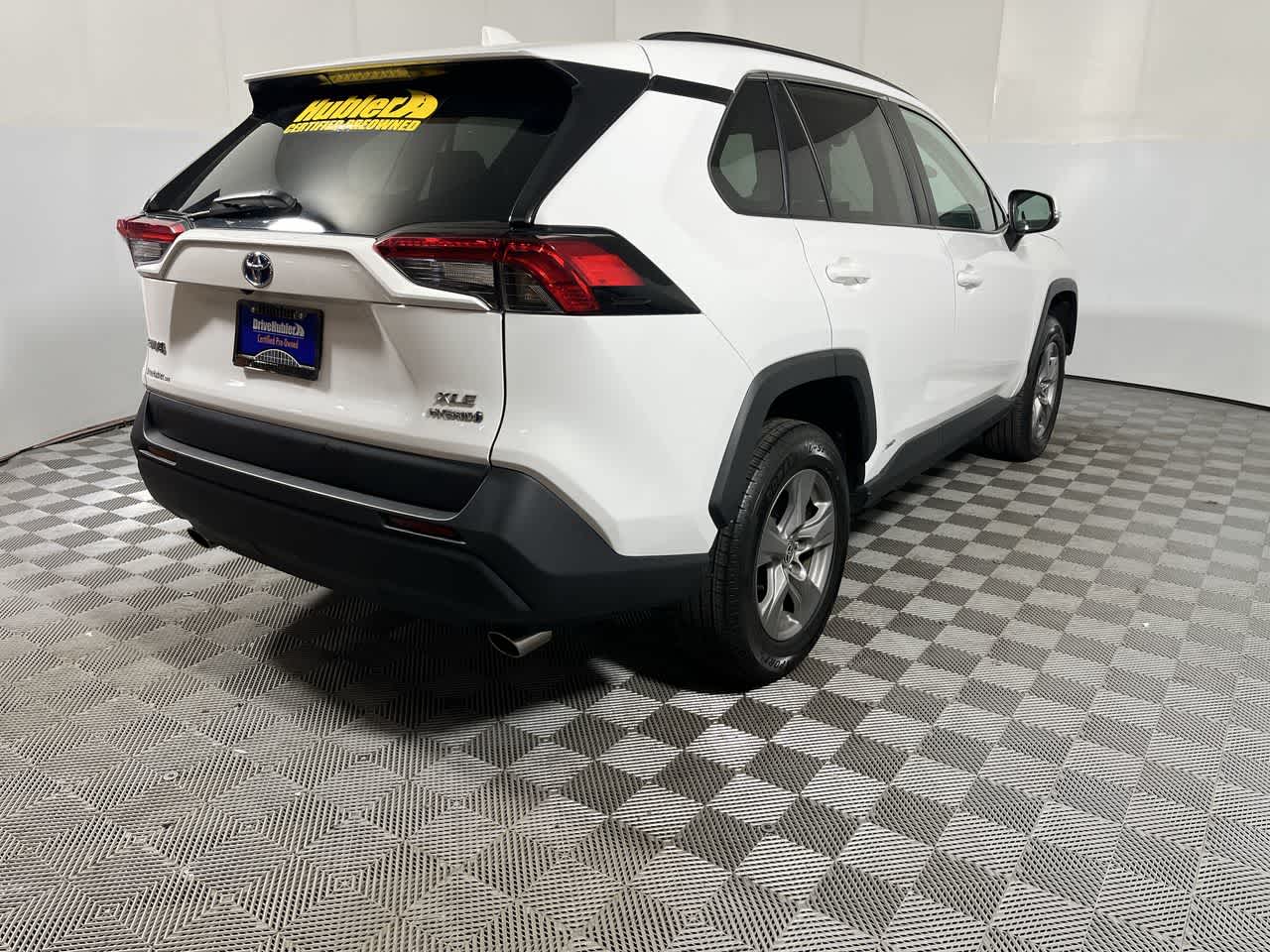 2022 Toyota RAV4 Hybrid XLE