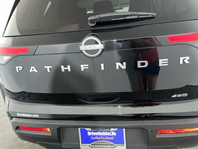 2025 Nissan Pathfinder SV