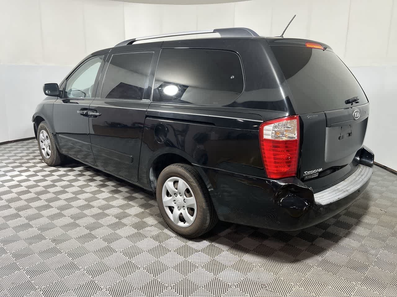 2009 Kia Sedona LX