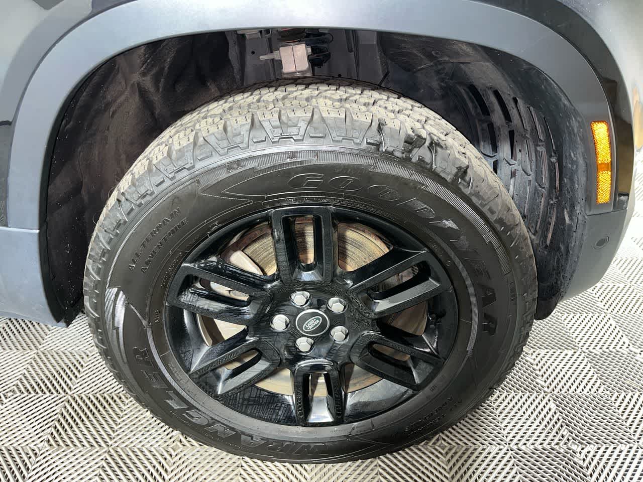 2025 Land Rover Defender S