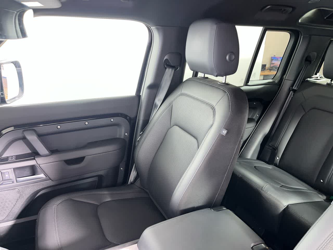 2025 Land Rover Defender S