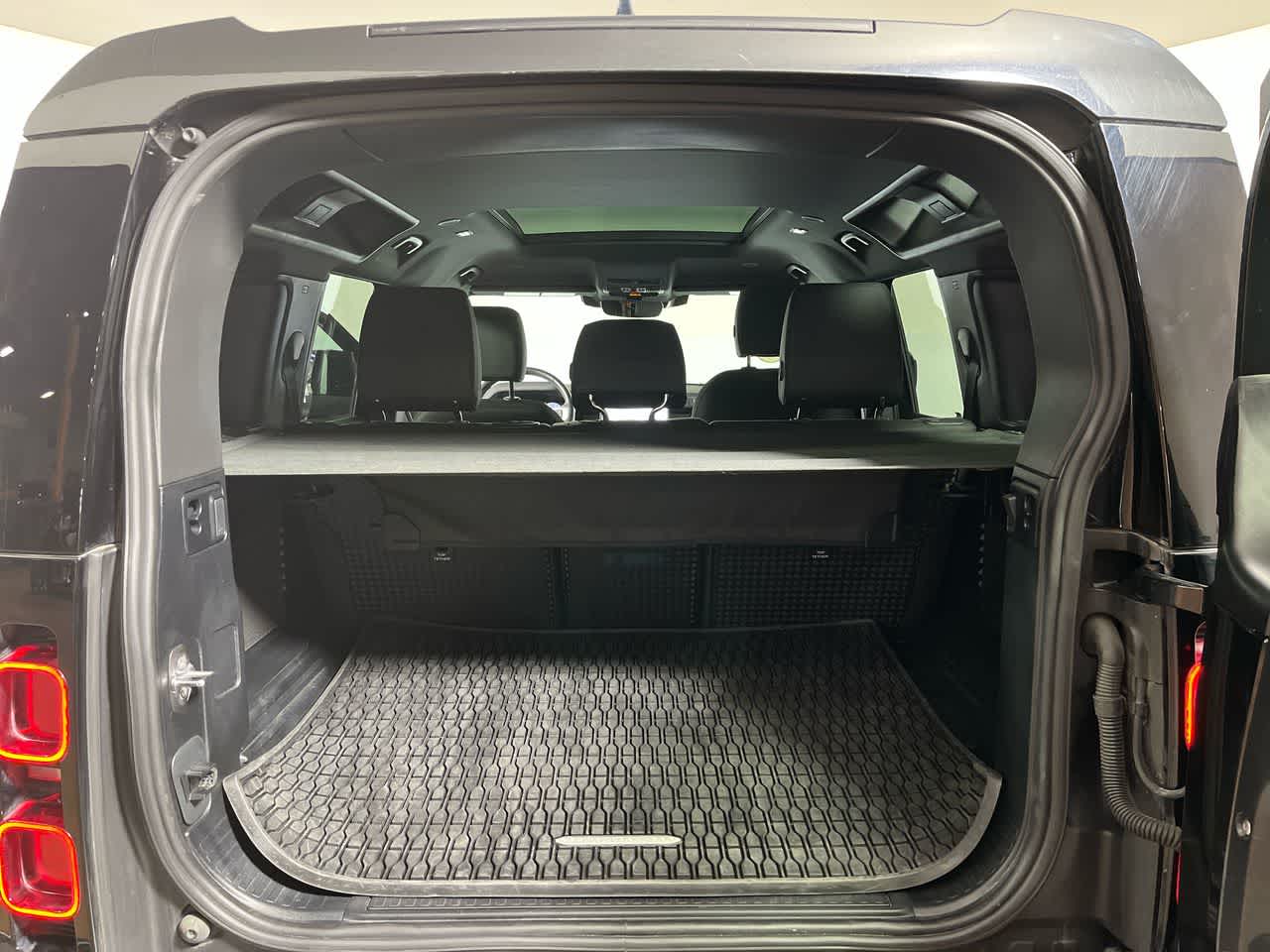 2025 Land Rover Defender S