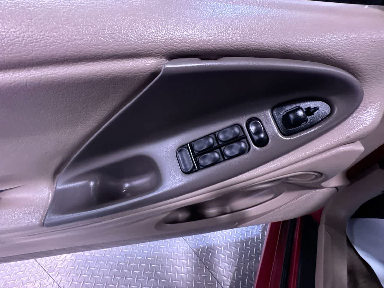 2003 Ford Mustang Deluxe