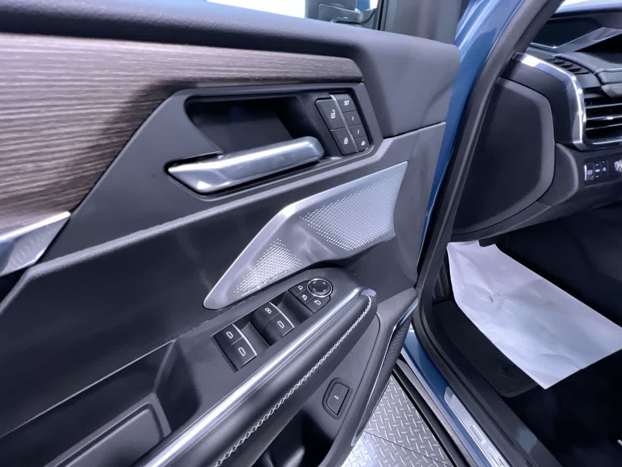 2025 GMC Acadia FWD Denali