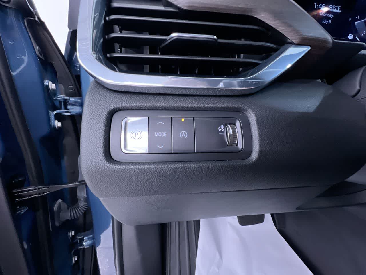 2025 GMC Acadia FWD Denali