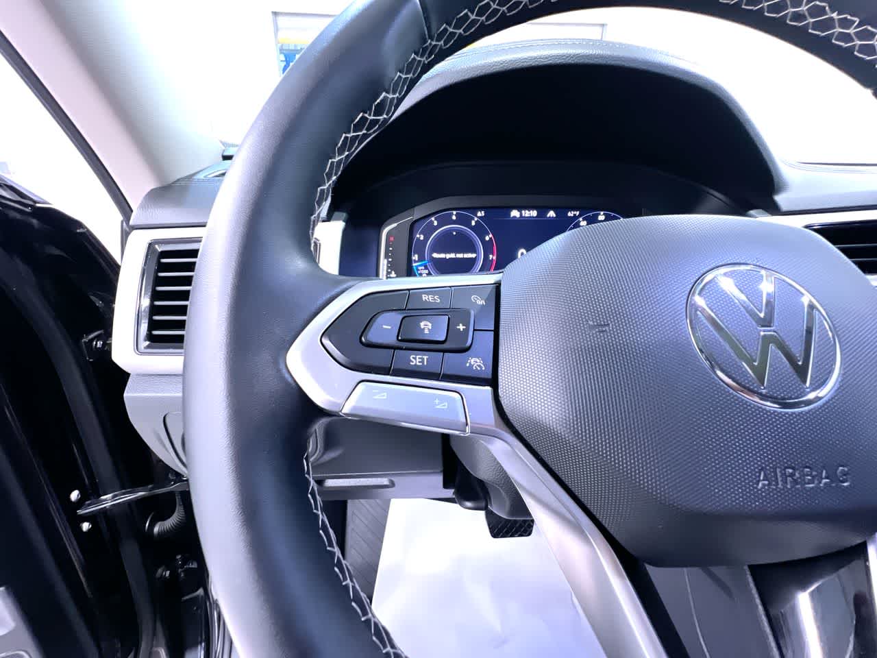 2023 Volkswagen Atlas 3.6L V6 SEL