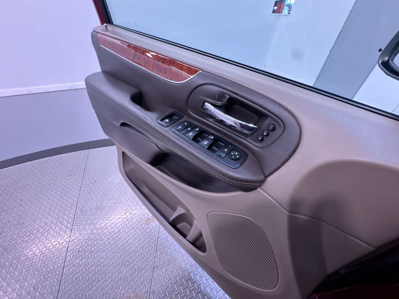 2015 Chrysler Town & Country Limited Platinum