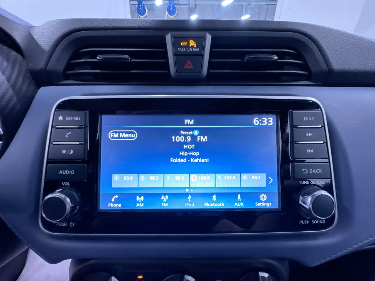 2024 Nissan Versa SV
