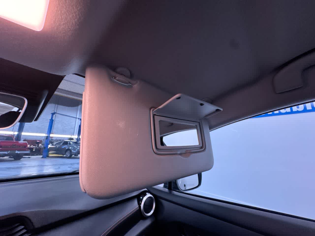 2022 Nissan Versa SR