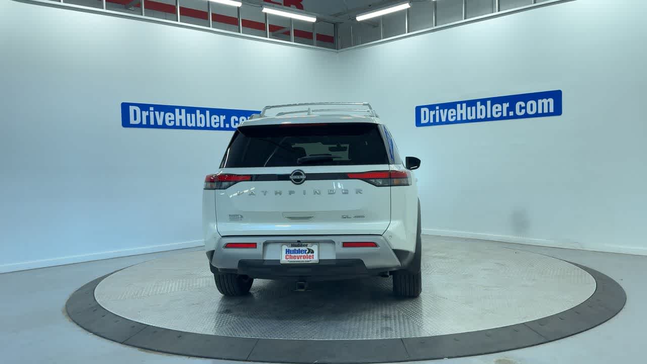 2024 Nissan Pathfinder SL