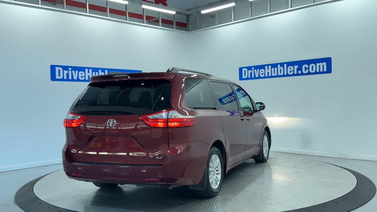 2016 Toyota Sienna XLE