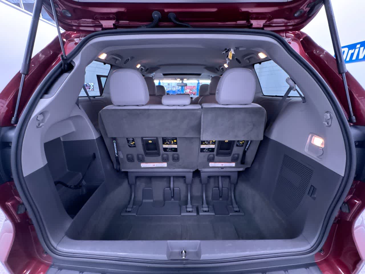 2016 Toyota Sienna XLE