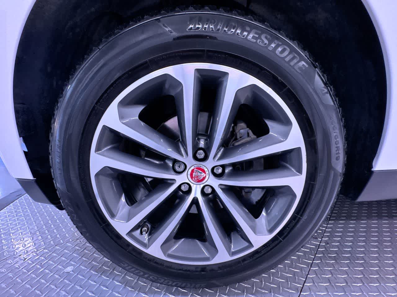 2018 Jaguar F-PACE 25t Premium