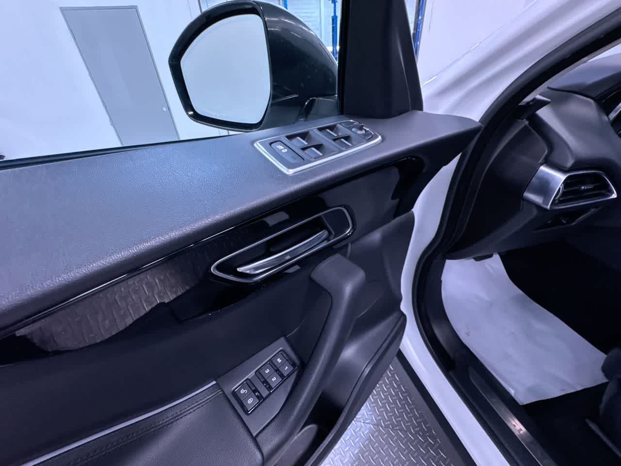 2018 Jaguar F-PACE 25t Premium