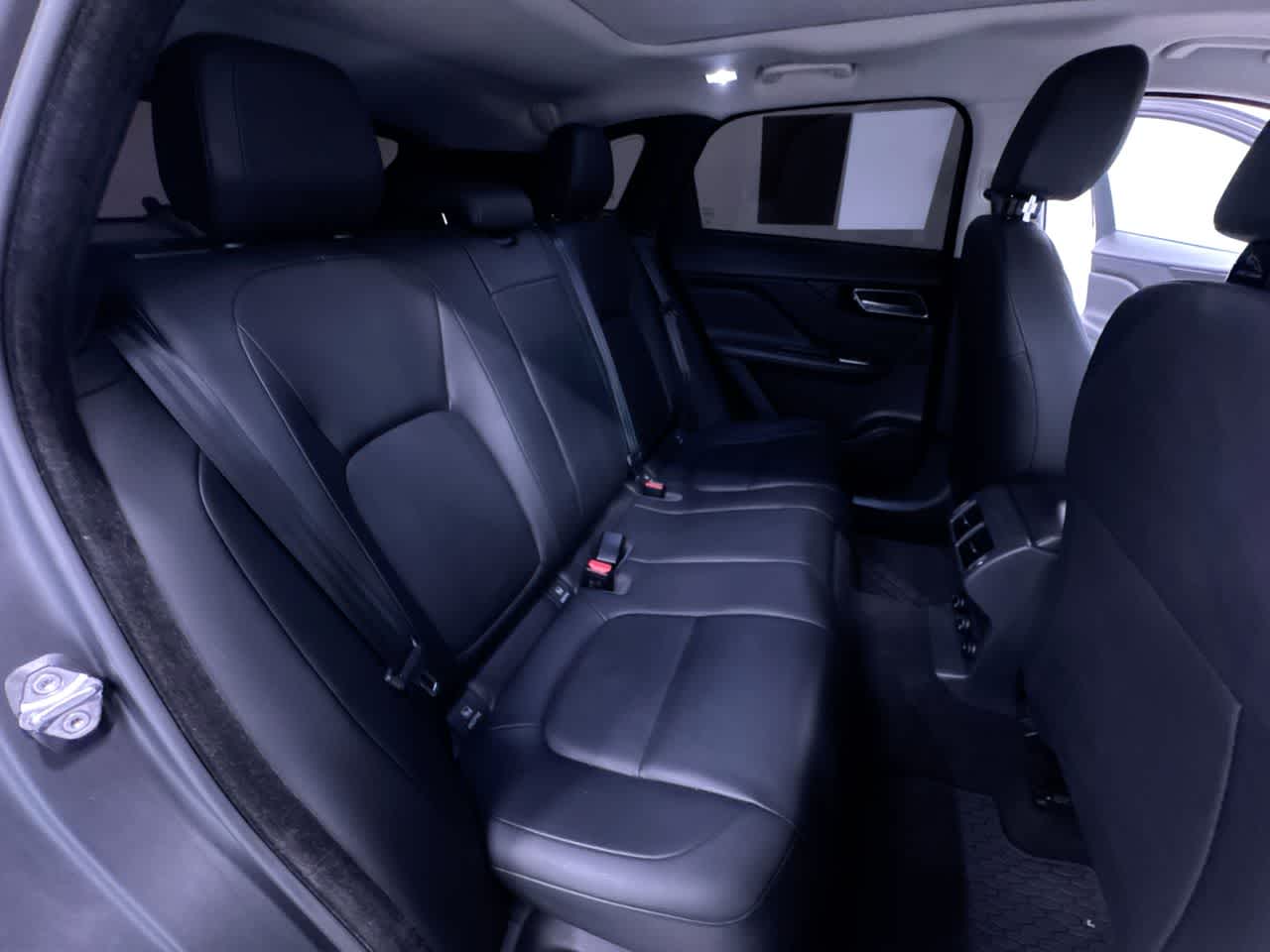 2018 Jaguar F-PACE 25t Premium