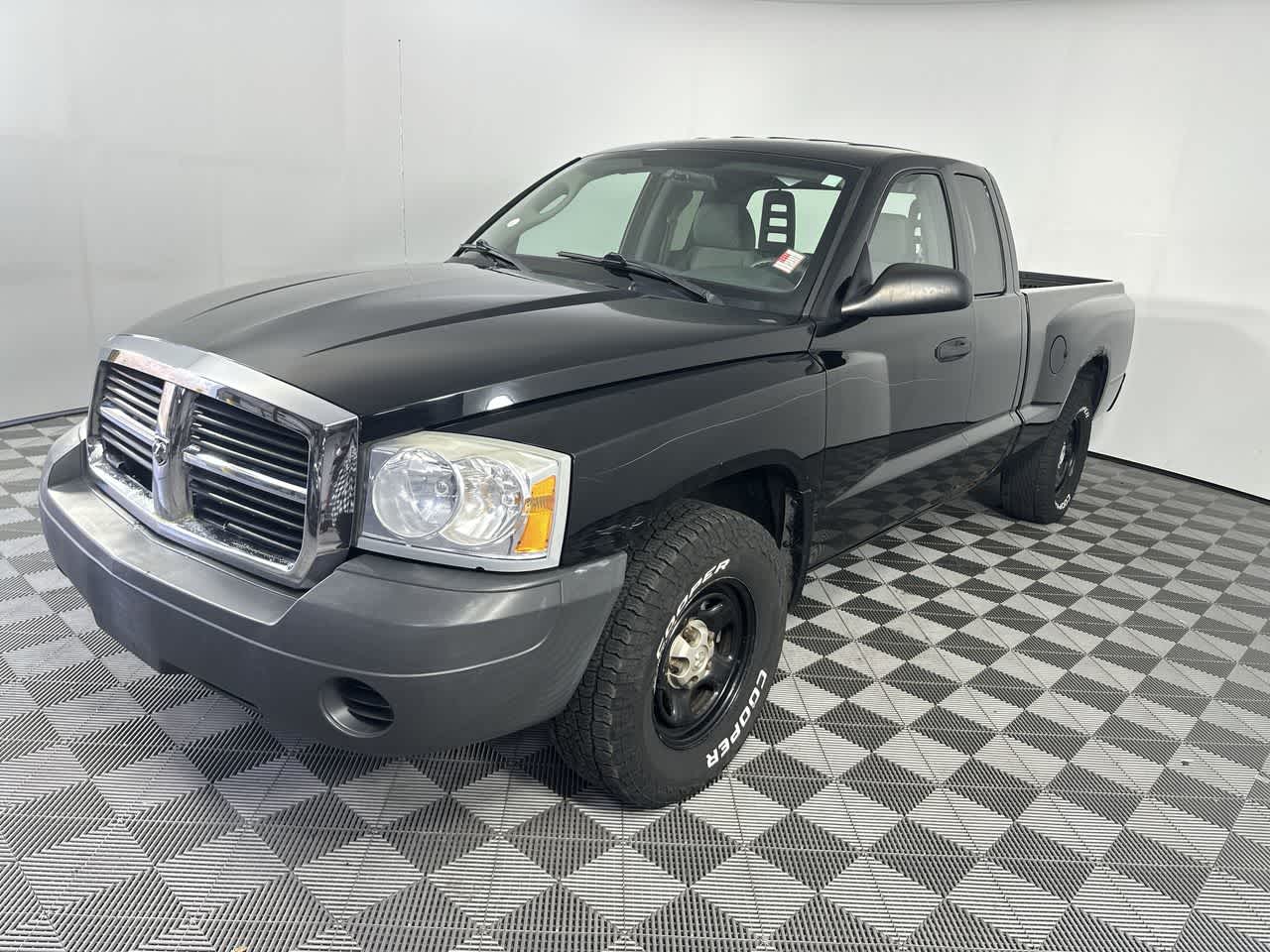 2005 Dodge Dakota ST