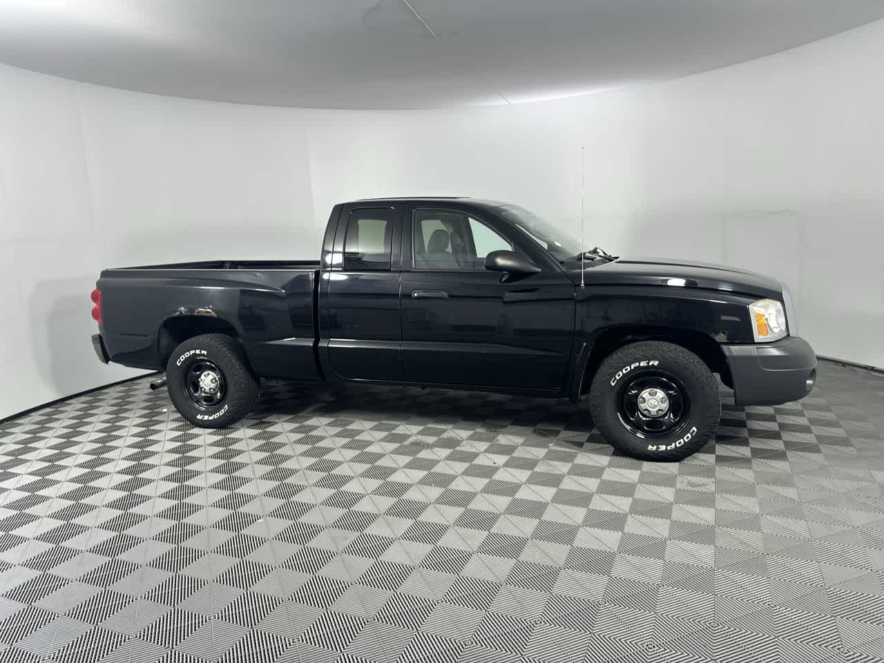 2005 Dodge Dakota ST