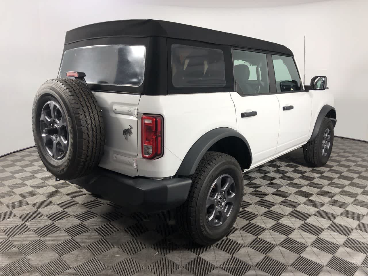 2021 Ford Bronco Base