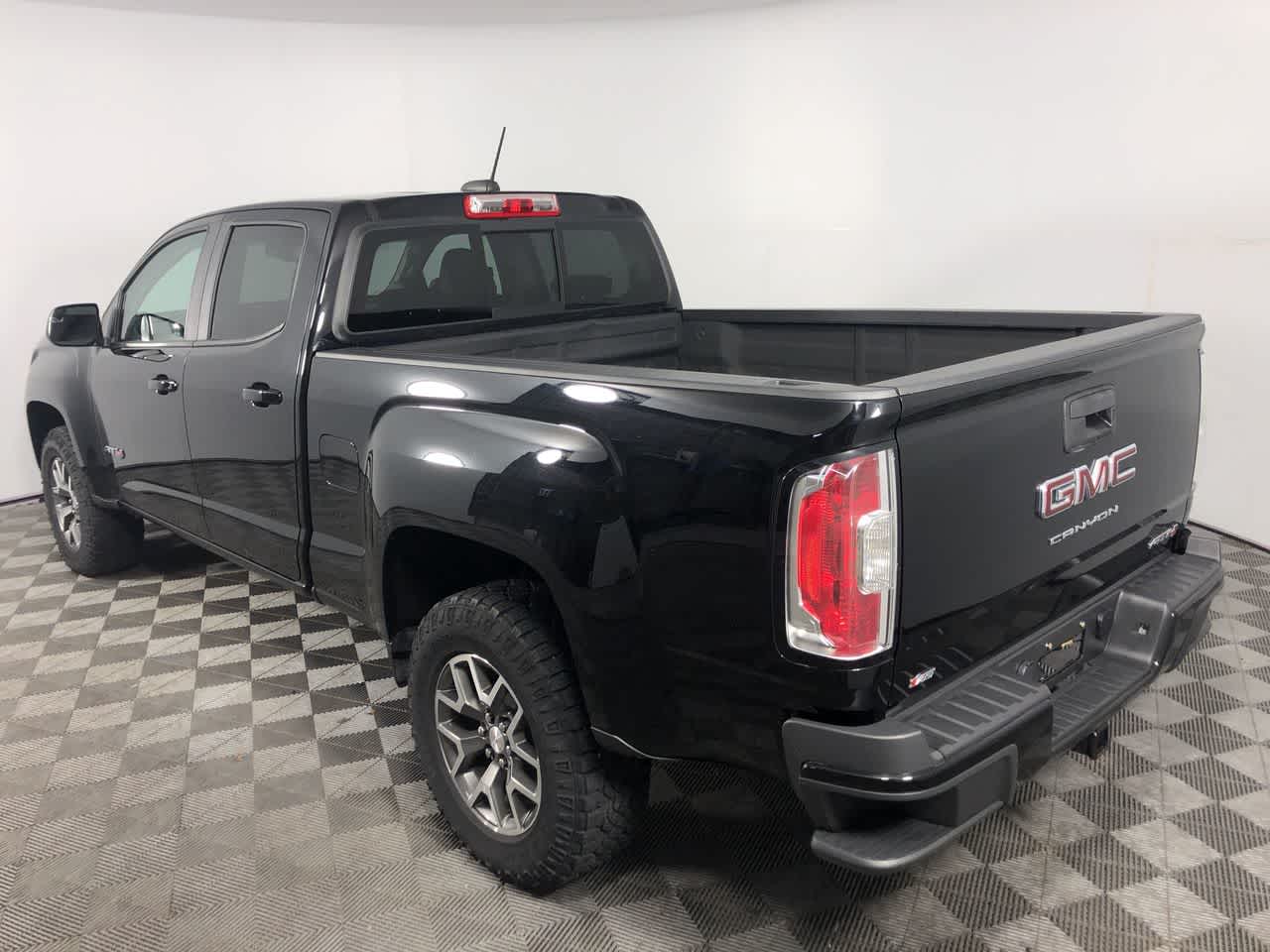 2022 GMC Canyon 4WD AT4 w/Cloth